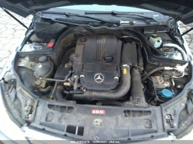 Photo 9 VIN: WDDGF4HB8CA670751 - MERCEDES-BENZ C-CLASS 