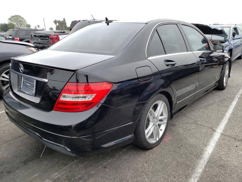 Photo 3 VIN: WDDGF4HB8CR206800 - MERCEDES-BENZ C 250 