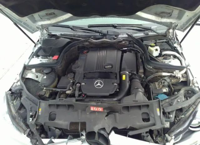 Photo 9 VIN: WDDGF4HB8CR231468 - MERCEDES-BENZ C-CLASS 