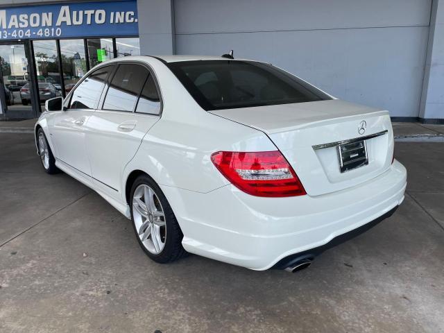 Photo 2 VIN: WDDGF4HB8CR235150 - MERCEDES-BENZ C 250 