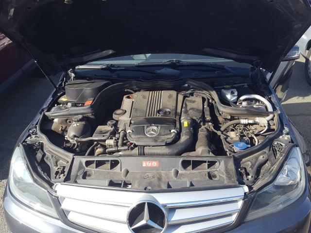 Photo 6 VIN: WDDGF4HB8DA753825 - MERCEDES-BENZ C 250 