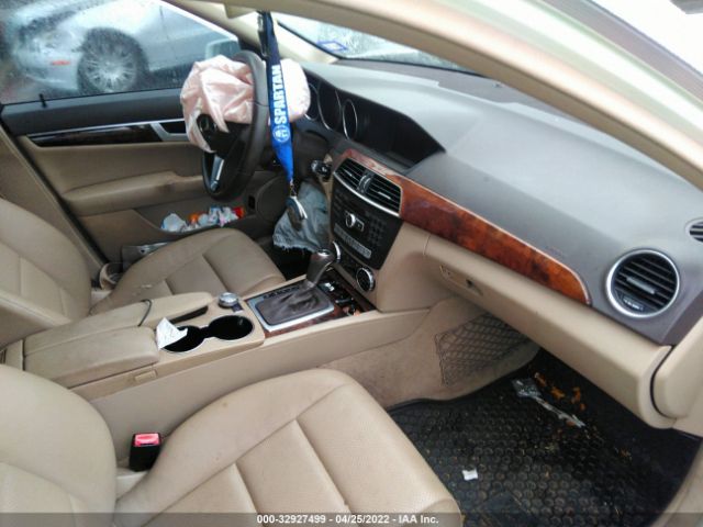 Photo 4 VIN: WDDGF4HB8DA766686 - MERCEDES-BENZ C-CLASS 