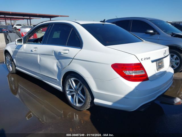 Photo 2 VIN: WDDGF4HB8DA781205 - MERCEDES-BENZ C 250 