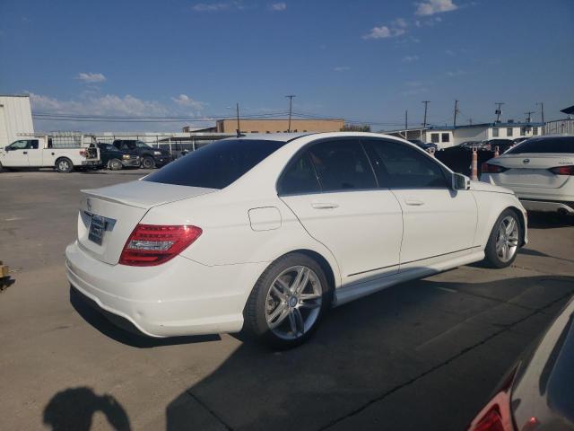 Photo 2 VIN: WDDGF4HB8DA782919 - MERCEDES-BENZ C 250 