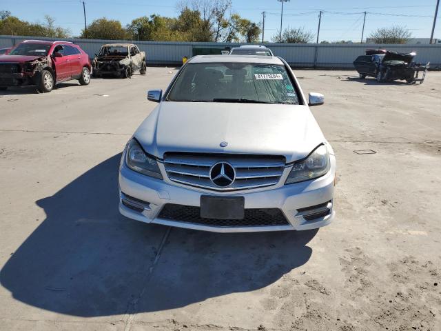 Photo 4 VIN: WDDGF4HB8DA823629 - MERCEDES-BENZ C 250 