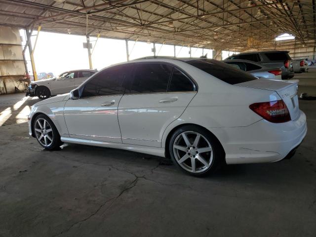 Photo 1 VIN: WDDGF4HB8DA827809 - MERCEDES-BENZ C 250 