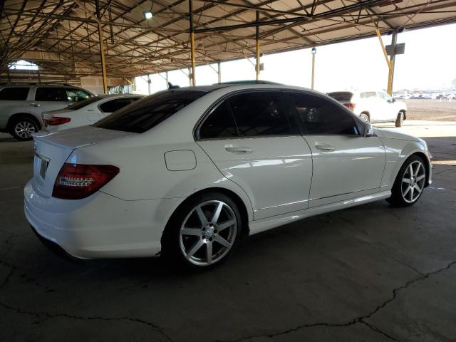 Photo 2 VIN: WDDGF4HB8DA827809 - MERCEDES-BENZ C 250 