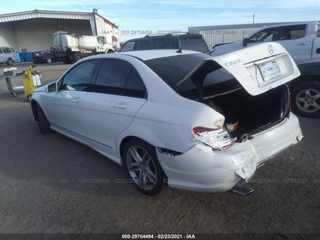 Photo 2 VIN: WDDGF4HB8DA860003 - MERCEDES-BENZ C-CLASS 