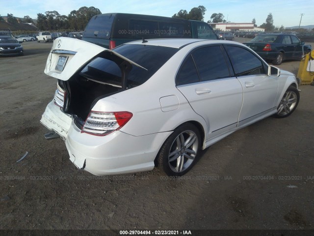 Photo 3 VIN: WDDGF4HB8DA860003 - MERCEDES-BENZ C-CLASS 