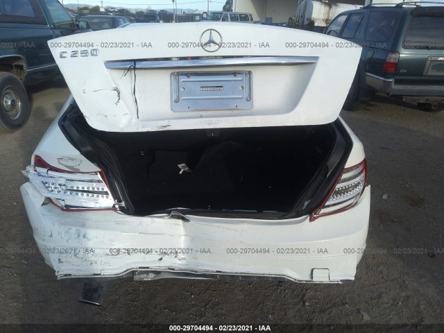 Photo 5 VIN: WDDGF4HB8DA860003 - MERCEDES-BENZ C-CLASS 