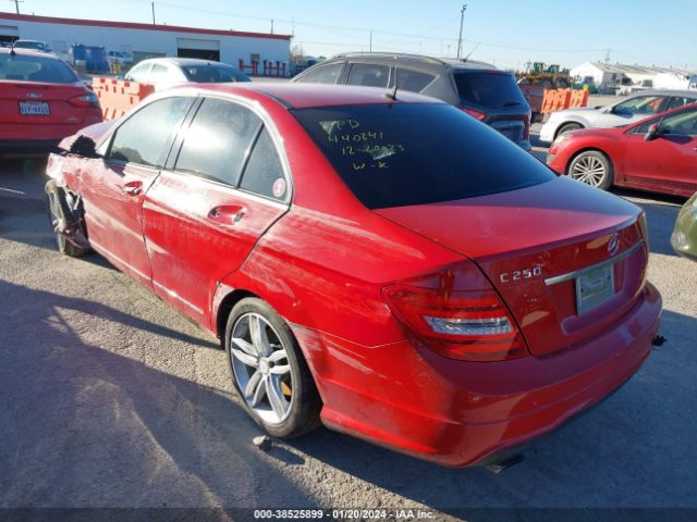 Photo 2 VIN: WDDGF4HB8DA868201 - MERCEDES-BENZ C 250 