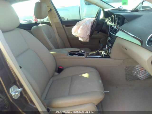 Photo 4 VIN: WDDGF4HB8DF970388 - MERCEDES-BENZ C-CLASS 