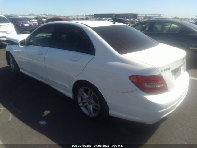 Photo 2 VIN: WDDGF4HB8DG084436 - MERCEDES-BENZ C-CLASS 