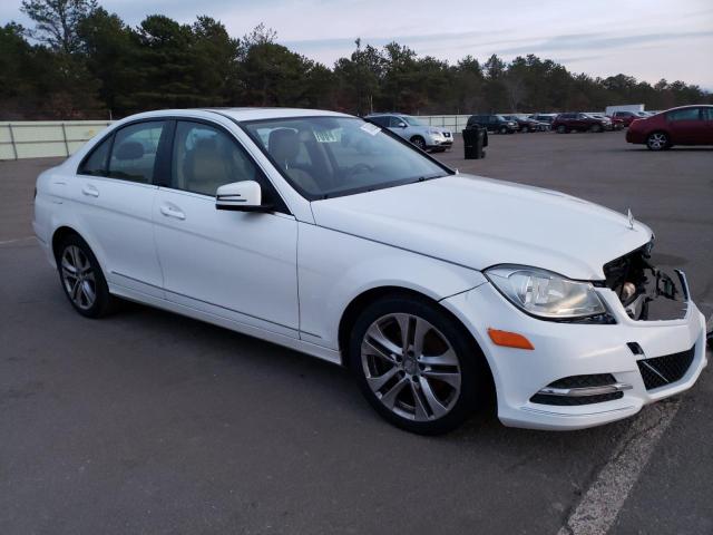 Photo 3 VIN: WDDGF4HB8DR247851 - MERCEDES-BENZ C 250 