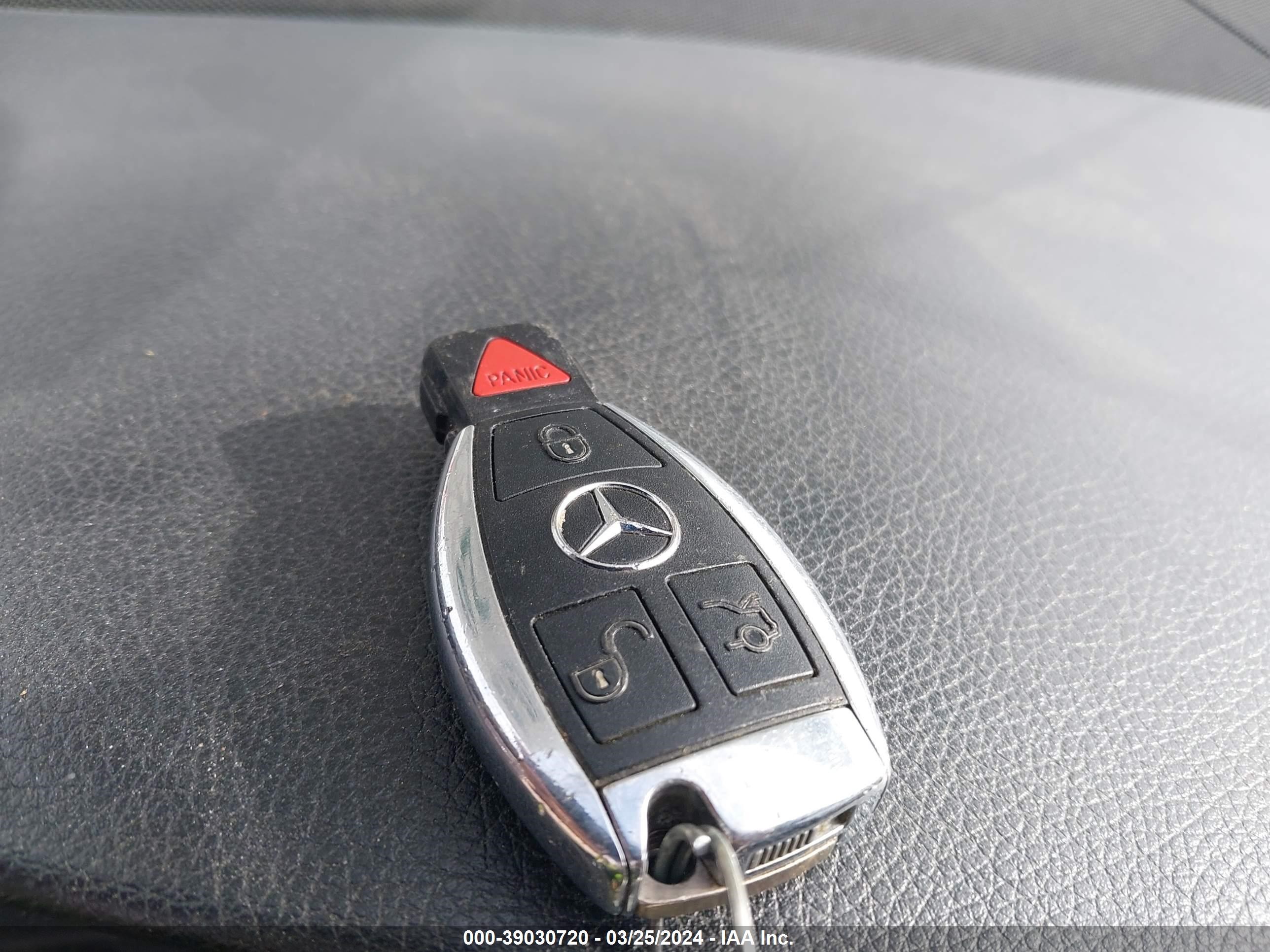 Photo 10 VIN: WDDGF4HB8DR253312 - MERCEDES-BENZ NULL 