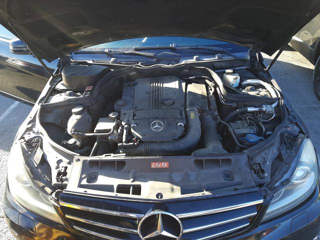 Photo 6 VIN: WDDGF4HB8DR255559 - MERCEDES-BENZ C 250 