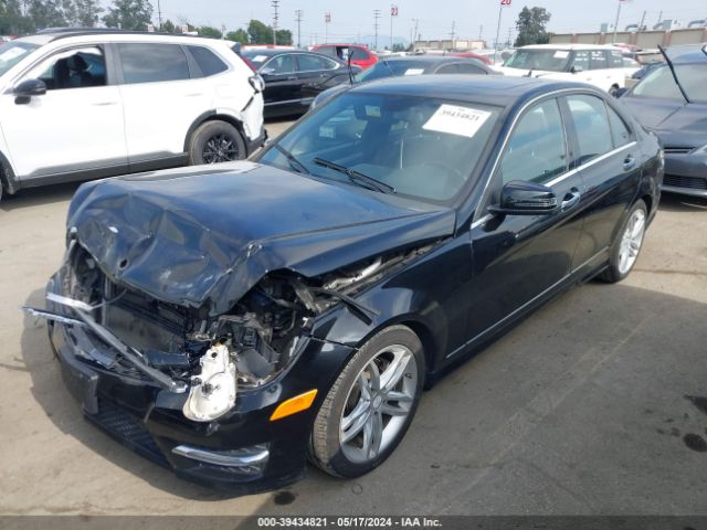 Photo 1 VIN: WDDGF4HB8DR255772 - MERCEDES-BENZ C 250 