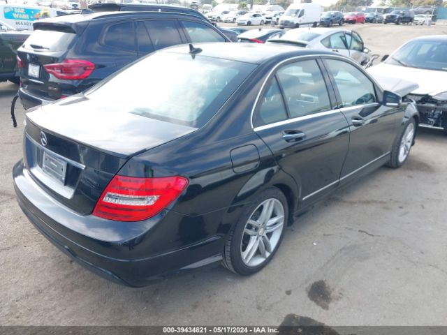 Photo 3 VIN: WDDGF4HB8DR255772 - MERCEDES-BENZ C 250 