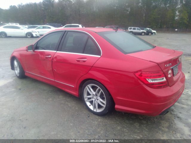 Photo 2 VIN: WDDGF4HB8DR256078 - MERCEDES-BENZ C-CLASS 