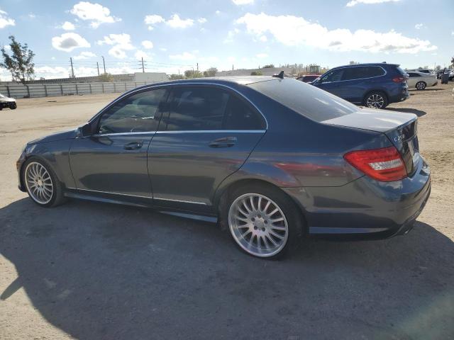 Photo 1 VIN: WDDGF4HB8DR263693 - MERCEDES-BENZ C 250 