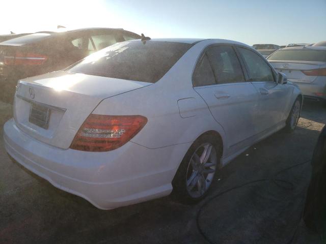 Photo 3 VIN: WDDGF4HB8DR267131 - MERCEDES-BENZ C 250 