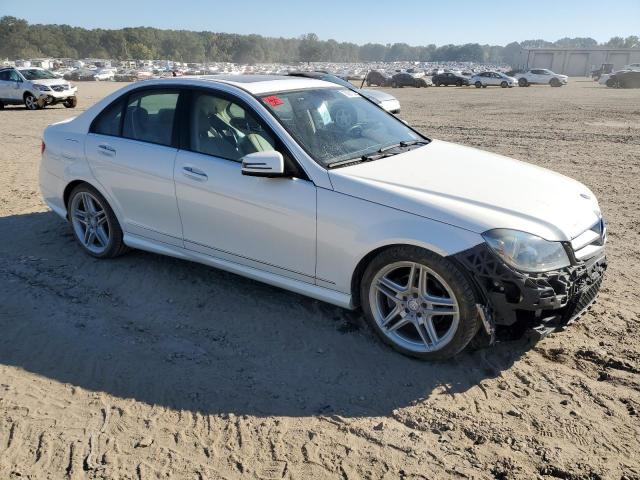 Photo 3 VIN: WDDGF4HB8DR272099 - MERCEDES-BENZ C 250 