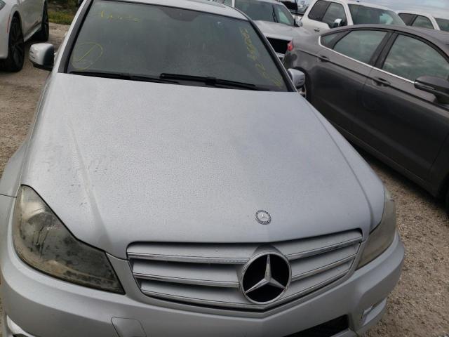 Photo 8 VIN: WDDGF4HB8DR298170 - MERCEDES-BENZ C 250 