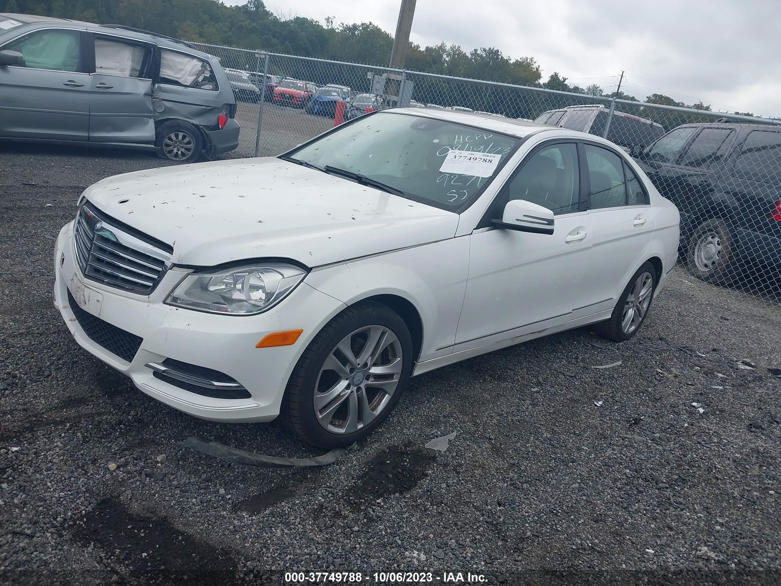 Photo 1 VIN: WDDGF4HB8DR299271 - MERCEDES-BENZ C-KLASSE 