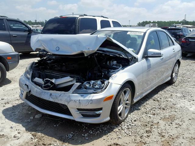 Photo 1 VIN: WDDGF4HB8DR300256 - MERCEDES-BENZ C 250 