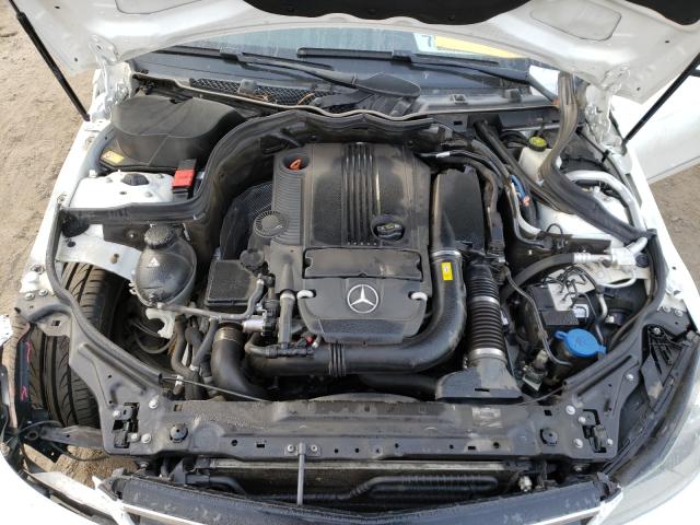 Photo 6 VIN: WDDGF4HB8EA933288 - MERCEDES-BENZ C 250 