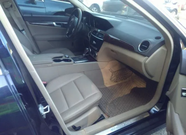 Photo 4 VIN: WDDGF4HB8EA964668 - MERCEDES-BENZ C-CLASS 