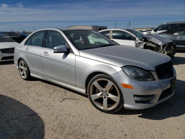 Photo 3 VIN: WDDGF4HB8EA966582 - MERCEDES-BENZ C-CLASS 