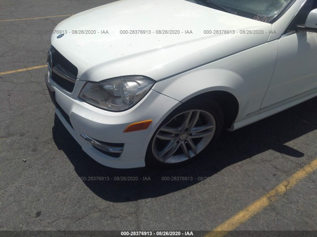 Photo 5 VIN: WDDGF4HB8EG214135 - MERCEDES-BENZ C-CLASS 