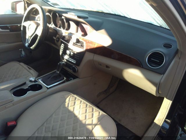 Photo 4 VIN: WDDGF4HB8EG241562 - MERCEDES-BENZ C-CLASS 