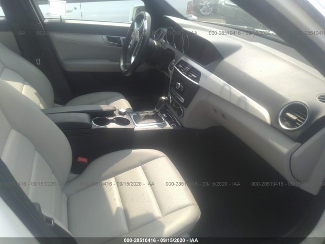 Photo 4 VIN: WDDGF4HB8ER314711 - MERCEDES-BENZ C-CLASS 