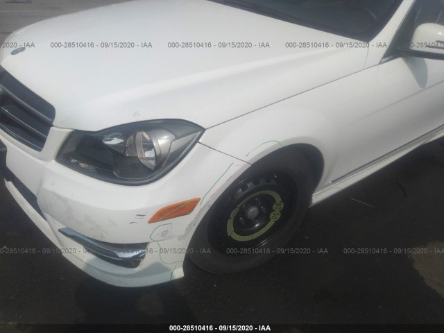 Photo 5 VIN: WDDGF4HB8ER314711 - MERCEDES-BENZ C-CLASS 