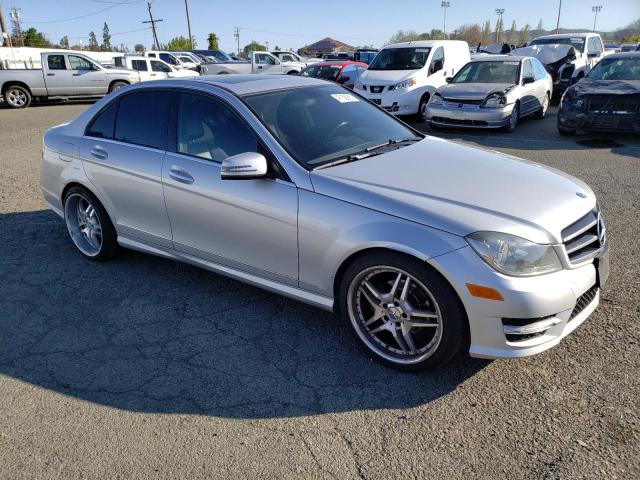 Photo 3 VIN: WDDGF4HB8ER315387 - MERCEDES-BENZ C 250 