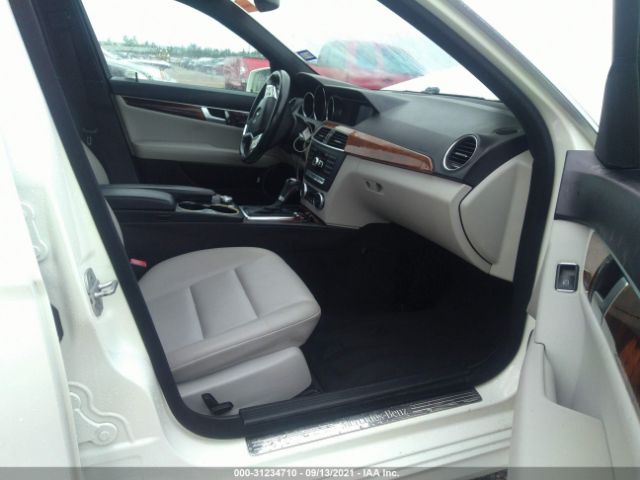 Photo 4 VIN: WDDGF4HB9CA645535 - MERCEDES-BENZ C-CLASS 