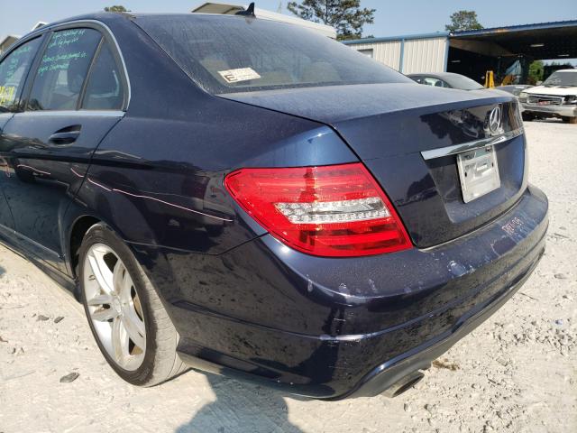 Photo 8 VIN: WDDGF4HB9CR201525 - MERCEDES-BENZ C 250 