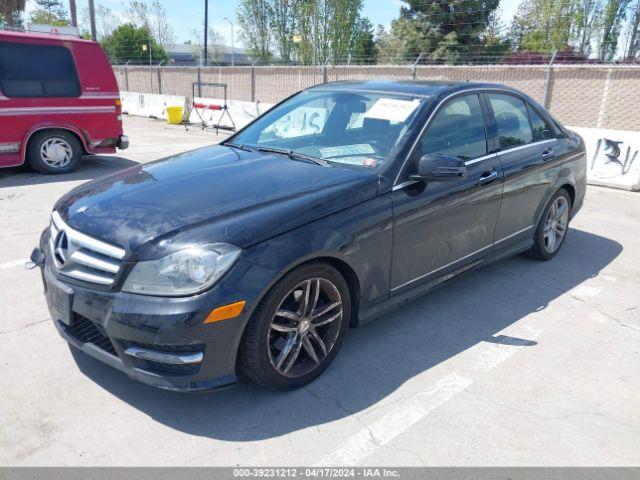 Photo 1 VIN: WDDGF4HB9CR214310 - MERCEDES-BENZ C 250 