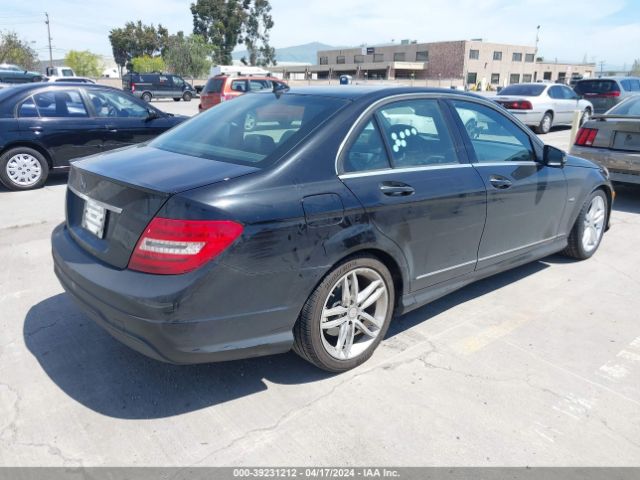 Photo 3 VIN: WDDGF4HB9CR214310 - MERCEDES-BENZ C 250 