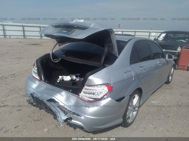 Photo 5 VIN: WDDGF4HB9CR214811 - MERCEDES-BENZ C-CLASS 