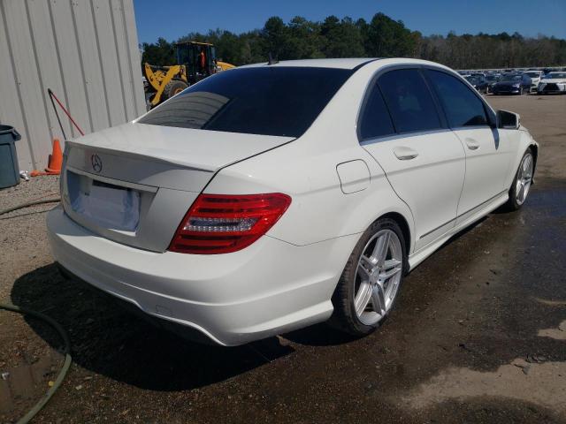 Photo 3 VIN: WDDGF4HB9CR214985 - MERCEDES-BENZ C-CLASS 