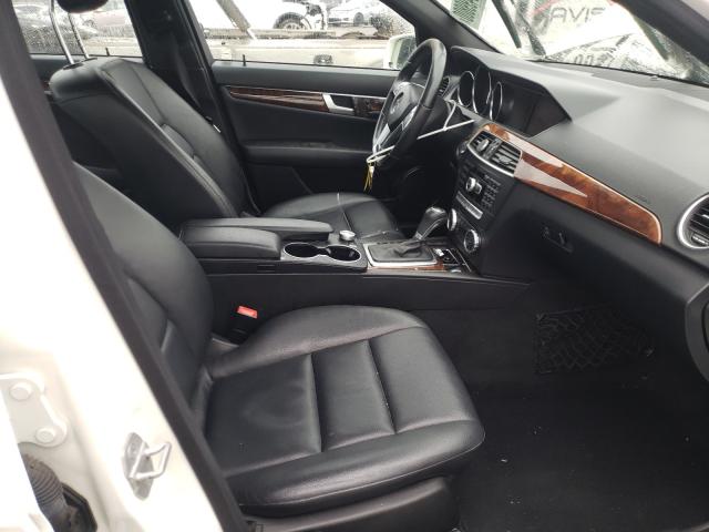 Photo 4 VIN: WDDGF4HB9CR215439 - MERCEDES-BENZ C 250 