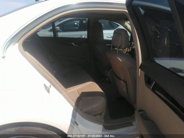 Photo 7 VIN: WDDGF4HB9CR224660 - MERCEDES-BENZ C-CLASS 