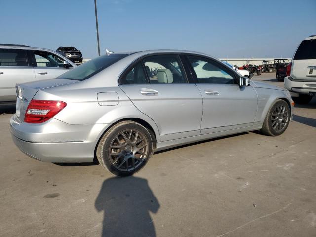 Photo 2 VIN: WDDGF4HB9CR232094 - MERCEDES-BENZ C 250 