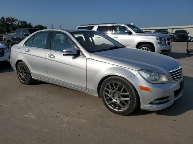 Photo 3 VIN: WDDGF4HB9CR232094 - MERCEDES-BENZ C 250 