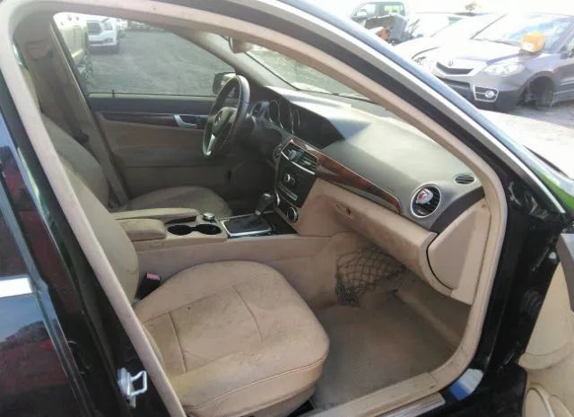 Photo 4 VIN: WDDGF4HB9CR239868 - MERCEDES-BENZ C-CLASS 