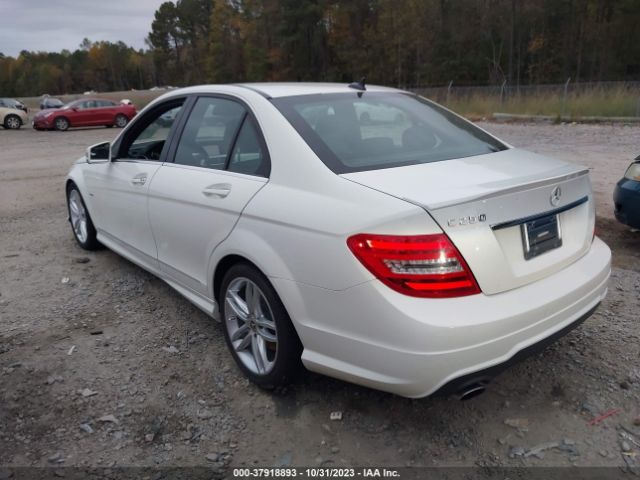 Photo 2 VIN: WDDGF4HB9CR240034 - MERCEDES-BENZ C-CLASS 