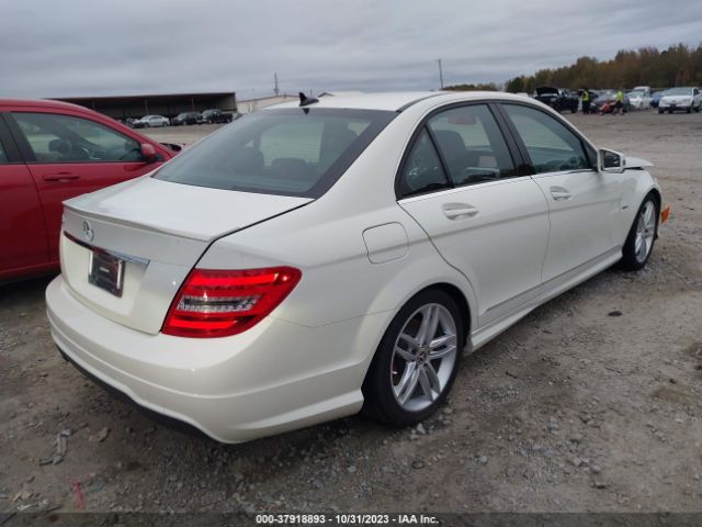 Photo 3 VIN: WDDGF4HB9CR240034 - MERCEDES-BENZ C-CLASS 